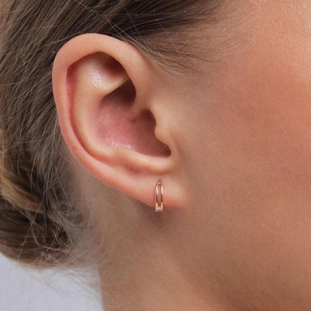 NWT Minimalist Gold Hoops